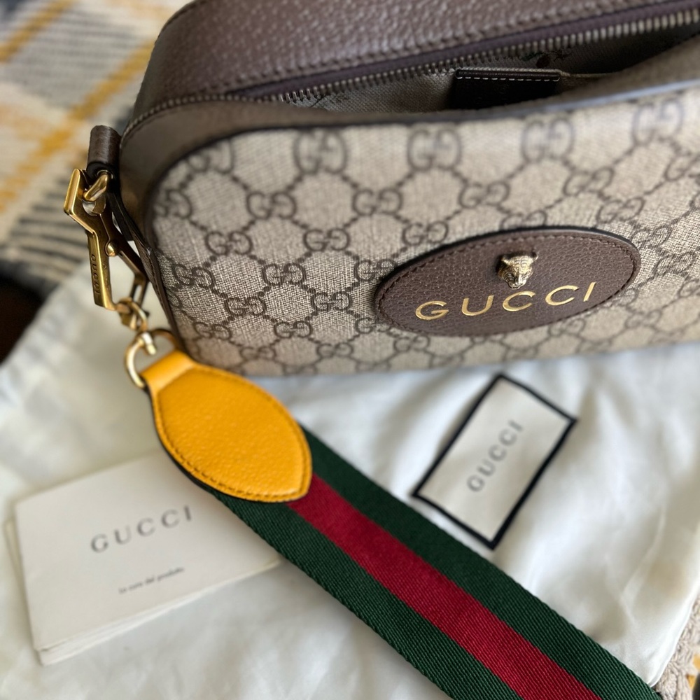 Neo Vintage GG Supreme Messenger Bag